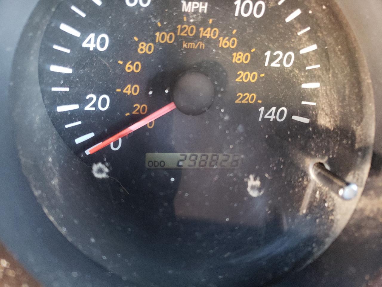 Photo 8 from auction – 2002 TOYOTA HIGHLANDER with VIN JTEGF21A720040977