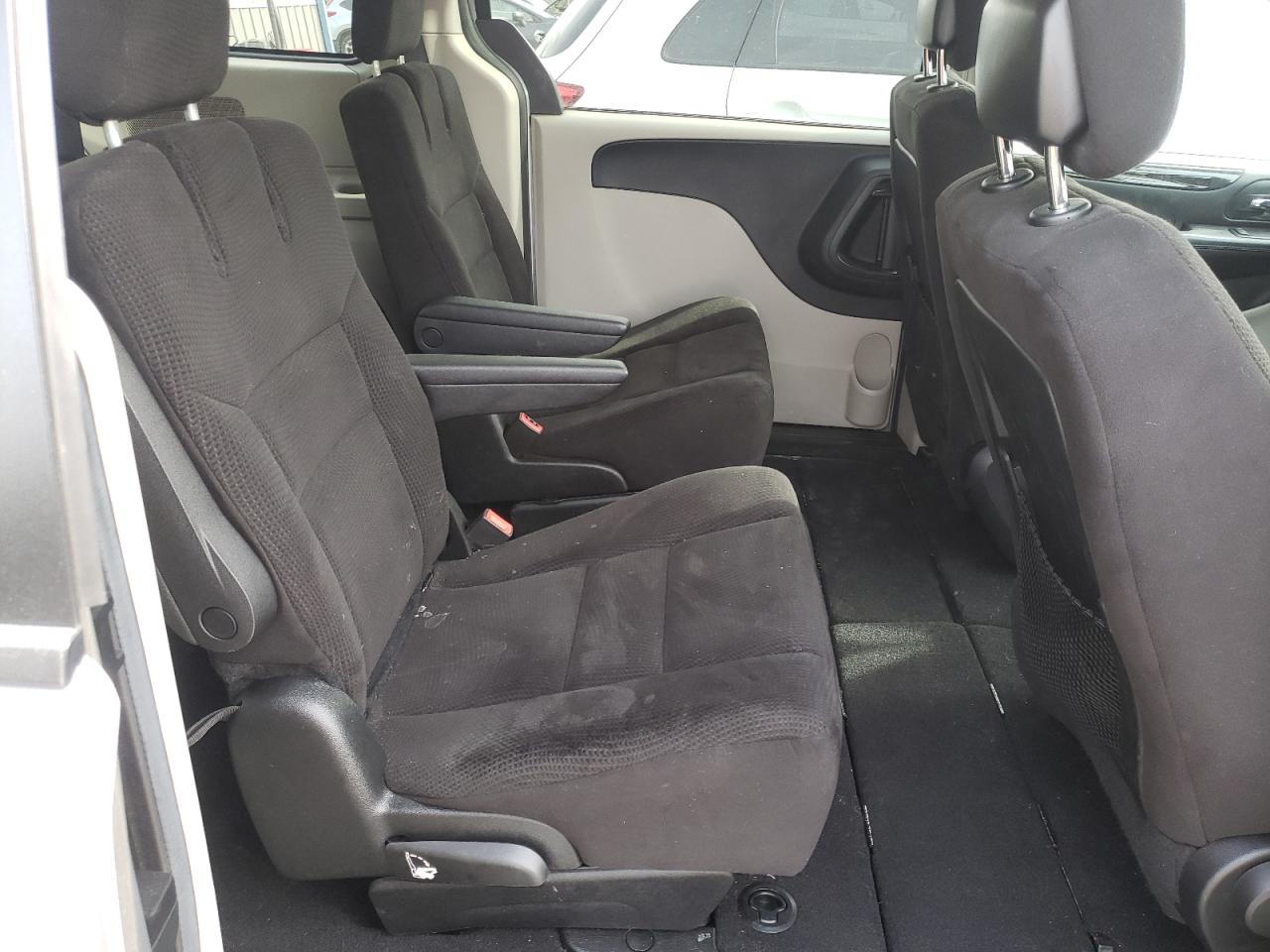 Photo 6 from auction – 2014 DODGE GRAND CARA with VIN 2C4RDGBG4ER465182
