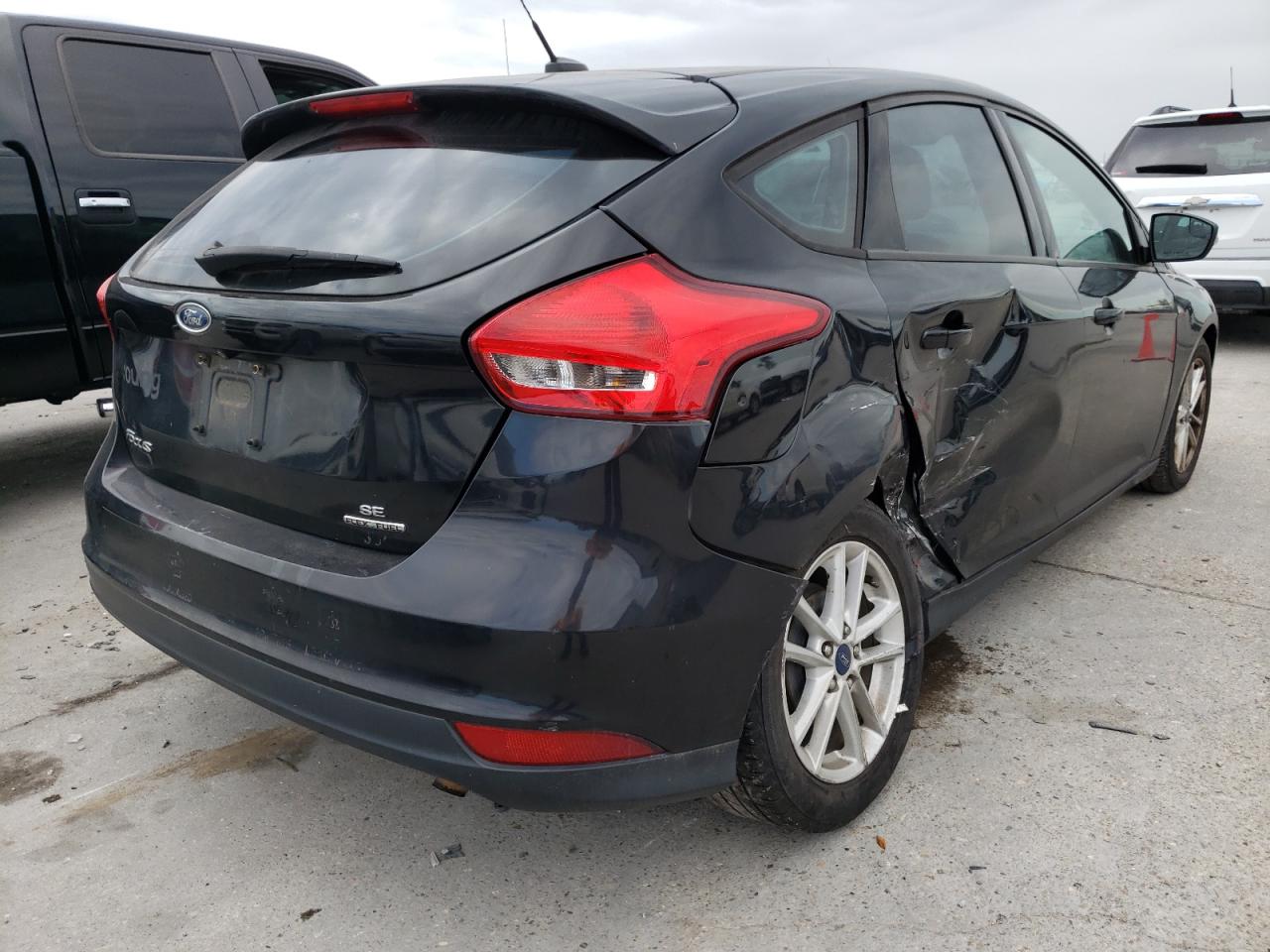 صورة رقم 4 من المزاد - 2015 FORD FOCUS SE مع VIN 1FADP3K21FL329560