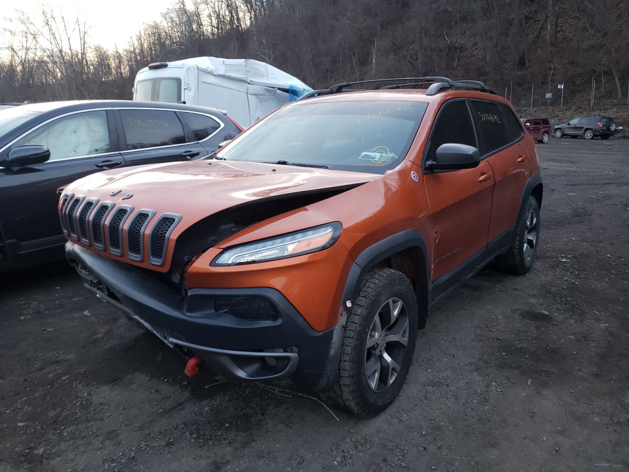 Photo 2 from auction – 2014 JEEP CHEROKEE T with VIN 1C4PJMBS8EW308698