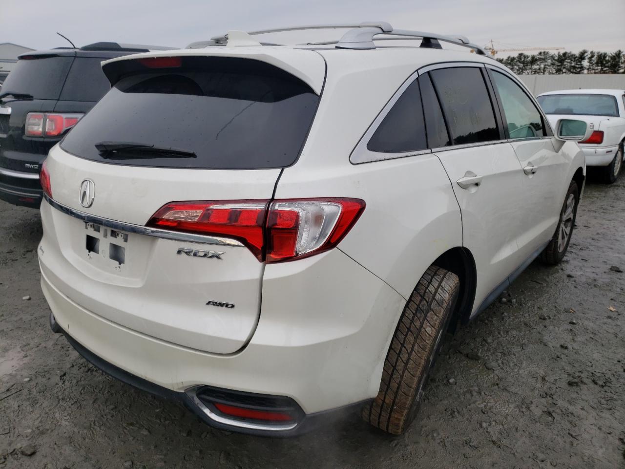 Photo 4 from auction – 2017 ACURA RDX with VIN 5J8TB4H37HL027429