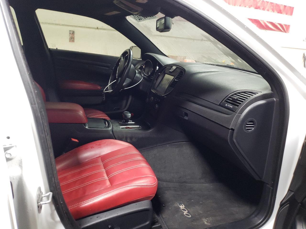Photo 5 from auction – 2013 CHRYSLER 300 S with VIN 2C3CCABG9DH740110