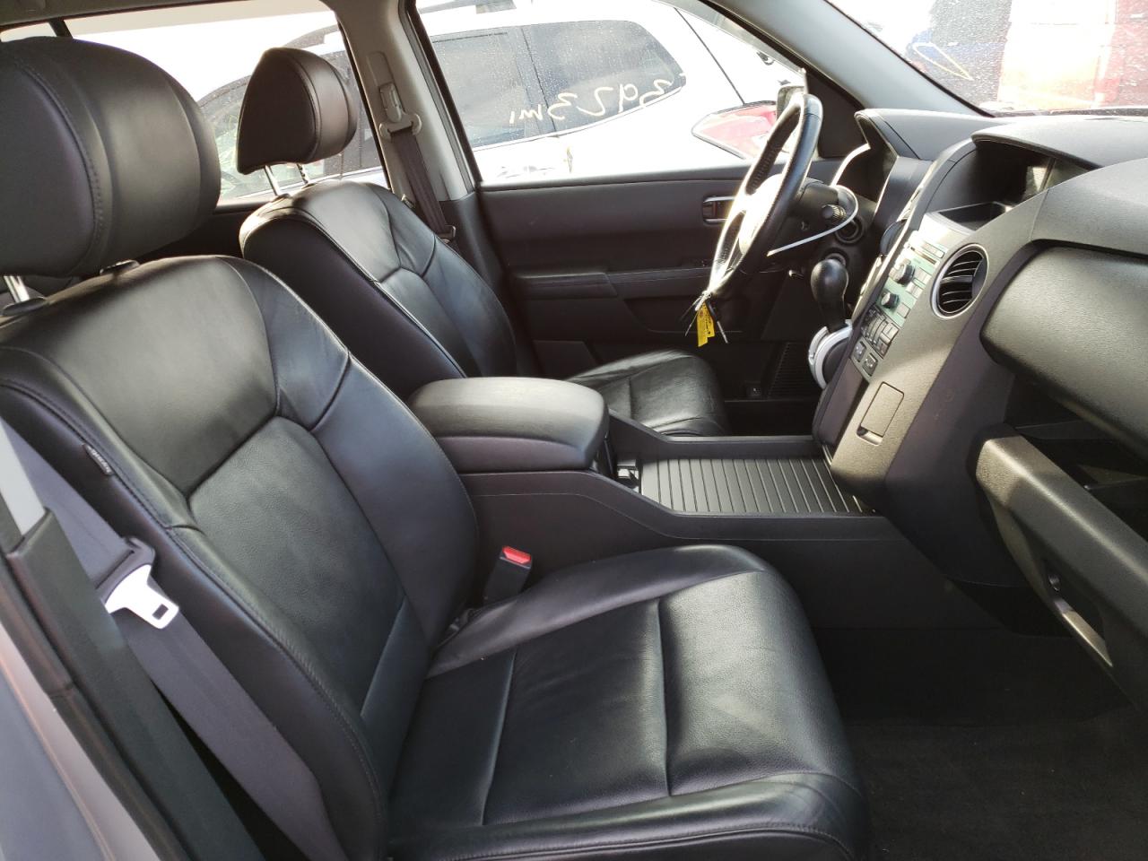 Photo 5 from auction – 2010 HONDA PILOT EXL with VIN 5FNYF4H56AB010737