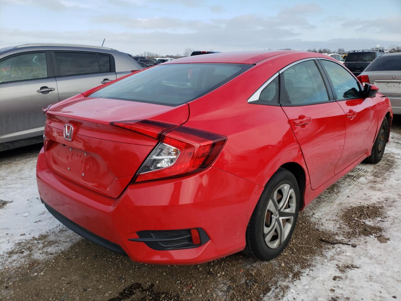 Photo 4 from auction – 2017 HONDA CIVIC LX with VIN 2HGFC2F50HH518781