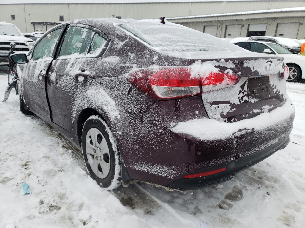Photo 3 from auction – 2017 KIA FORTE LX with VIN 3KPFK4A71HE132226