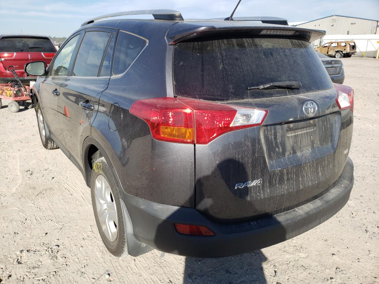 Photo 3 from auction – 2015 TOYOTA RAV4 LE with VIN JTMZFREV0FD078102