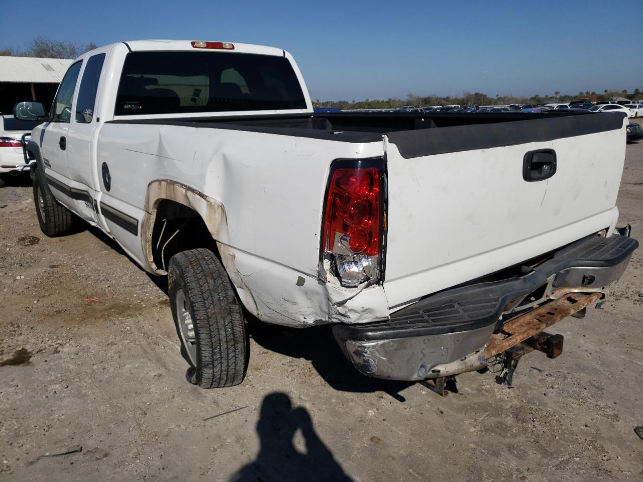 Photo 3 from auction – 2002 CHEVROLET SILVERADO with VIN 1GCHC29142E127163