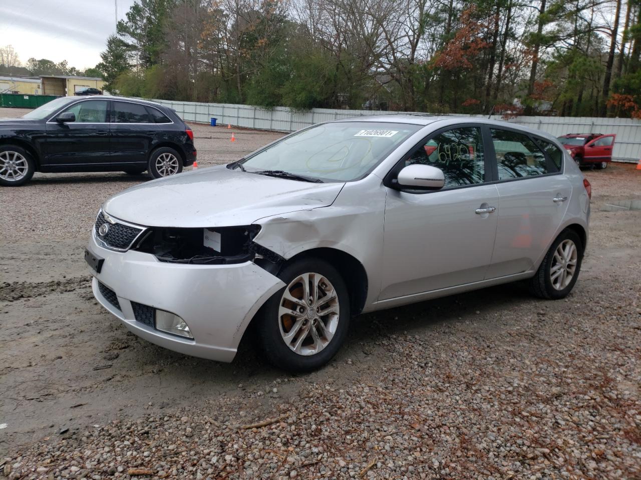 Zdjęcie 2 z aukcji – 2011 KIA FORTE EX z VIN KNAFU5A27B5452770