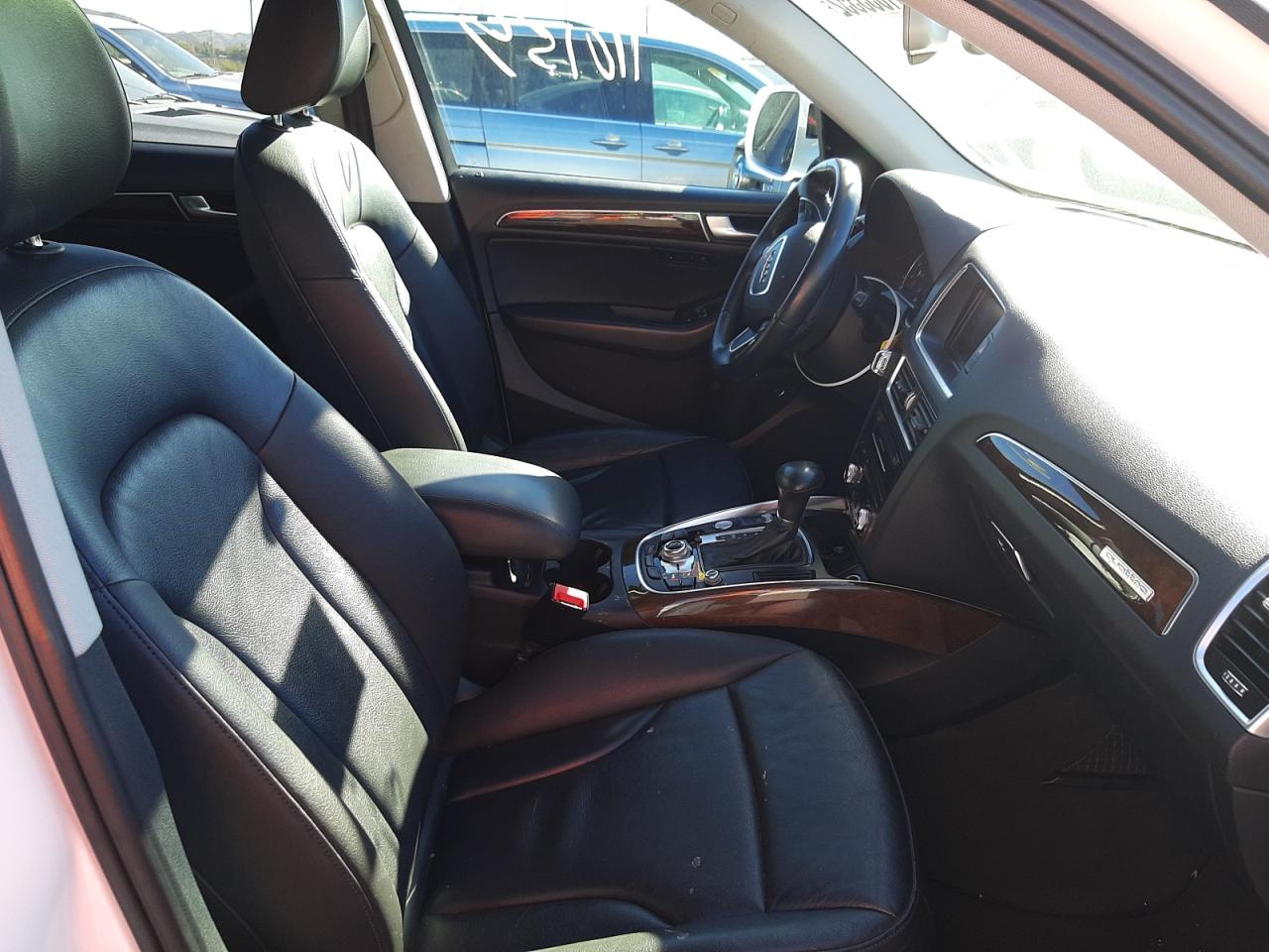 Photo 5 from auction – 2015 AUDI Q5 PREMIUM with VIN WA1LFAFP1FA136477