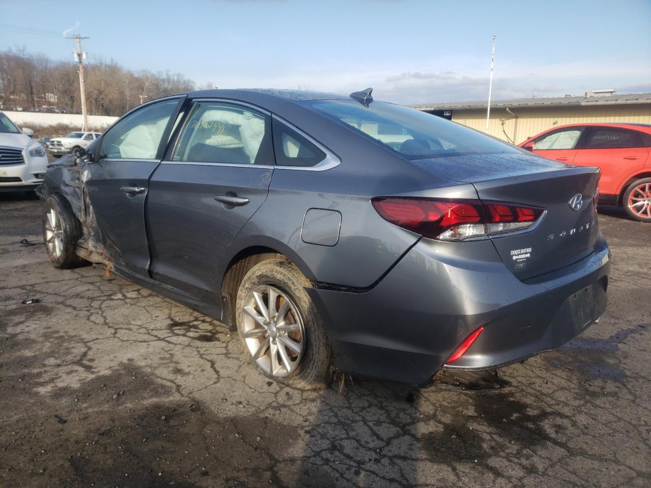 Photo 3 from auction – 2019 HYUNDAI SONATA SE with VIN 5NPE24AF4KH741705