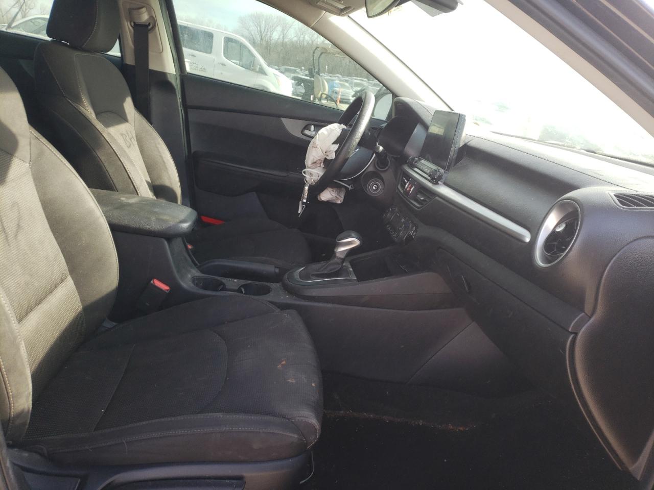 Photo 5 from auction – 2019 KIA FORTE FE with VIN 3KPF24AD7KE065242