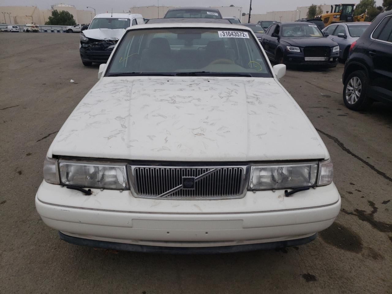 Photo 9 from auction – 1998 VOLVO S90 with VIN YV1KS9604W1123988