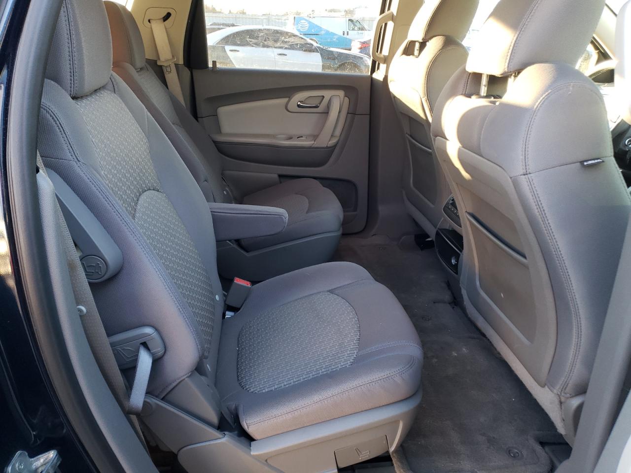 Photo 6 from auction – 2012 CHEVROLET TRAVERSE L with VIN 1GNKRJED9CJ183243