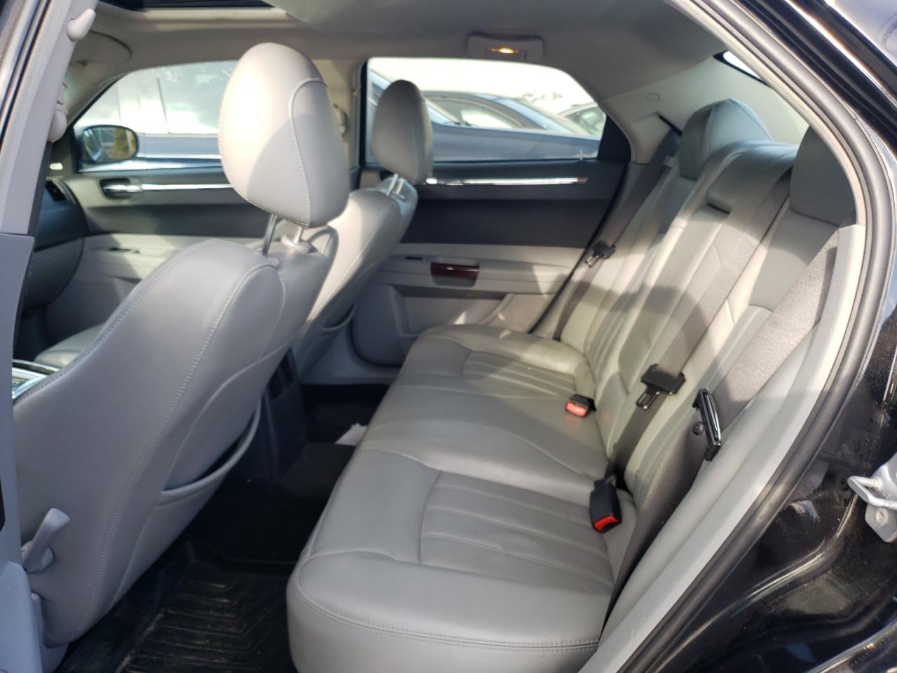 Photo 6 from auction – 2007 CHRYSLER 300C with VIN 2C3LK63H97H780506