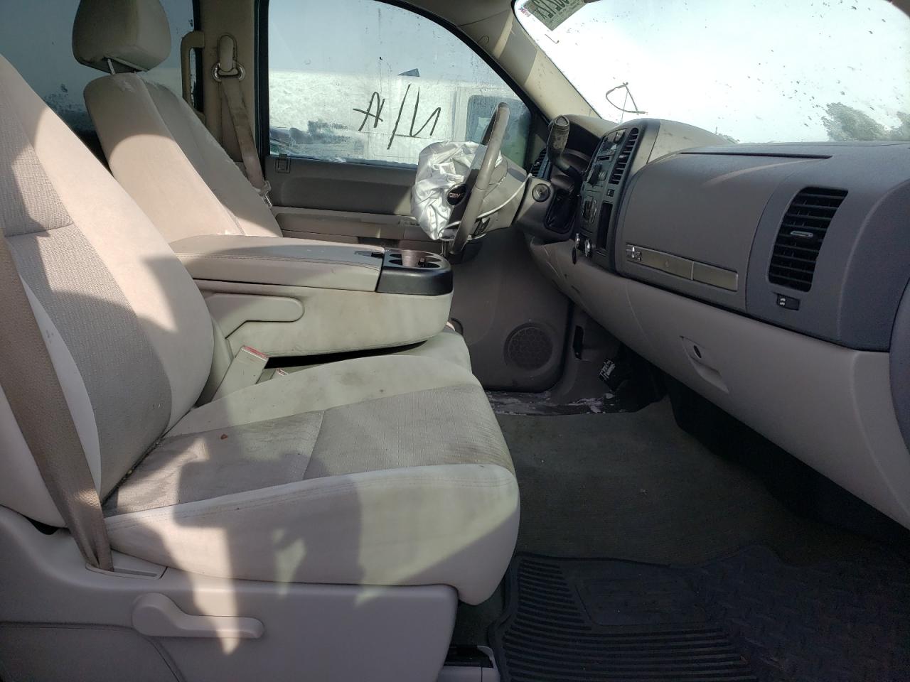 Photo 5 from auction – 2009 GMC SIERRA C15 with VIN 3GTEC23J89G290767