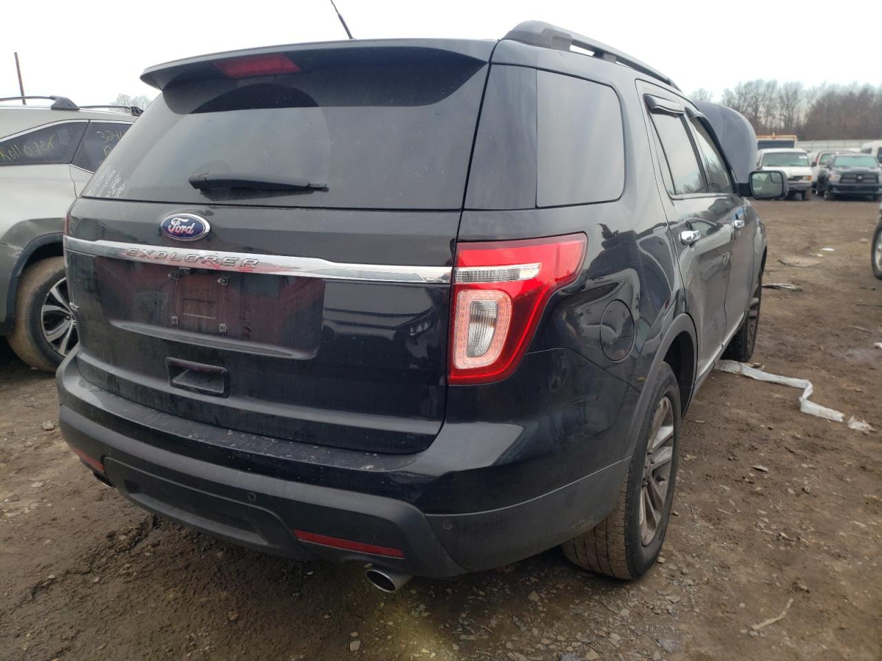 Photo 4 from auction – 2011 FORD EXPLORER X with VIN 1FMHK7D85BGA81606