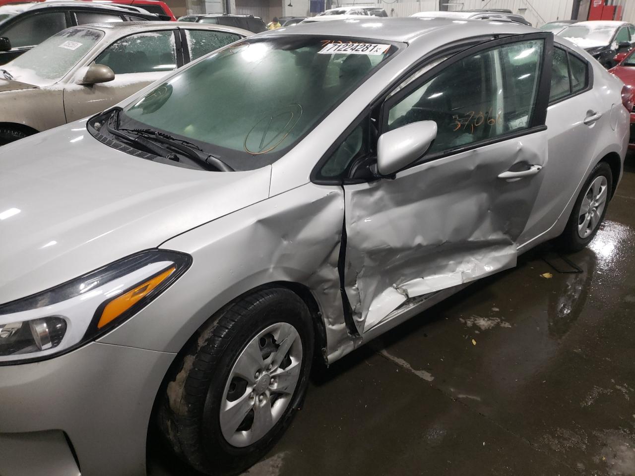 Photo 9 from auction – 2018 KIA FORTE LX with VIN 3KPFK4A75JE274116