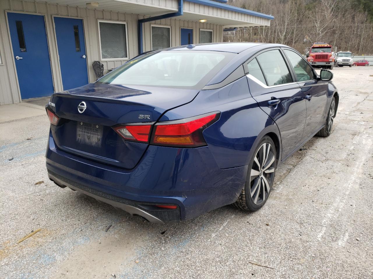 Photo 4 from auction – 2019 NISSAN ALTIMA SR with VIN 1N4BL4CV2KC157356