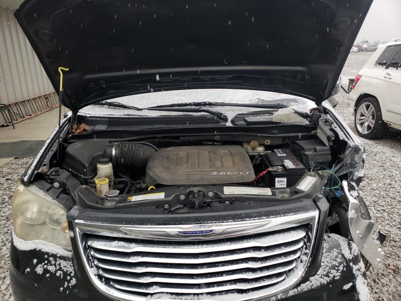 Photo 7 from auction – 2012 CHRYSLER TOWN & COU with VIN 2C4RC1CG8CR125271