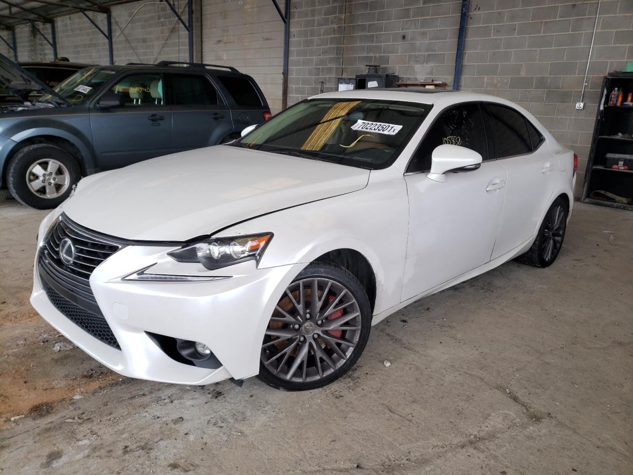 Photo 2 from auction – 2016 LEXUS IS 300 with VIN JTHCM1D24G5007824