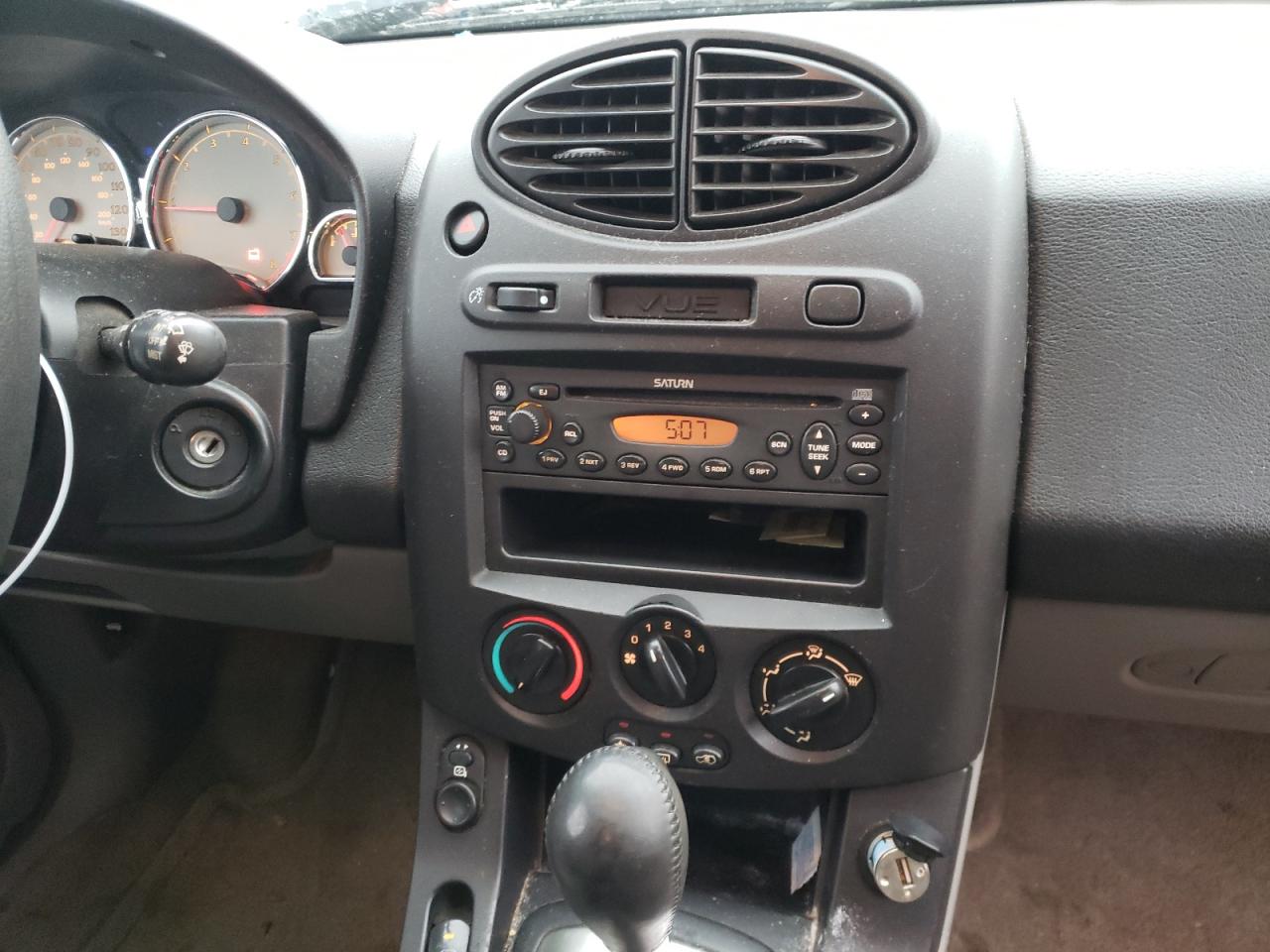 Photo 9 from auction – 2005 SATURN VUE with VIN 5GZCZ33D35S854901