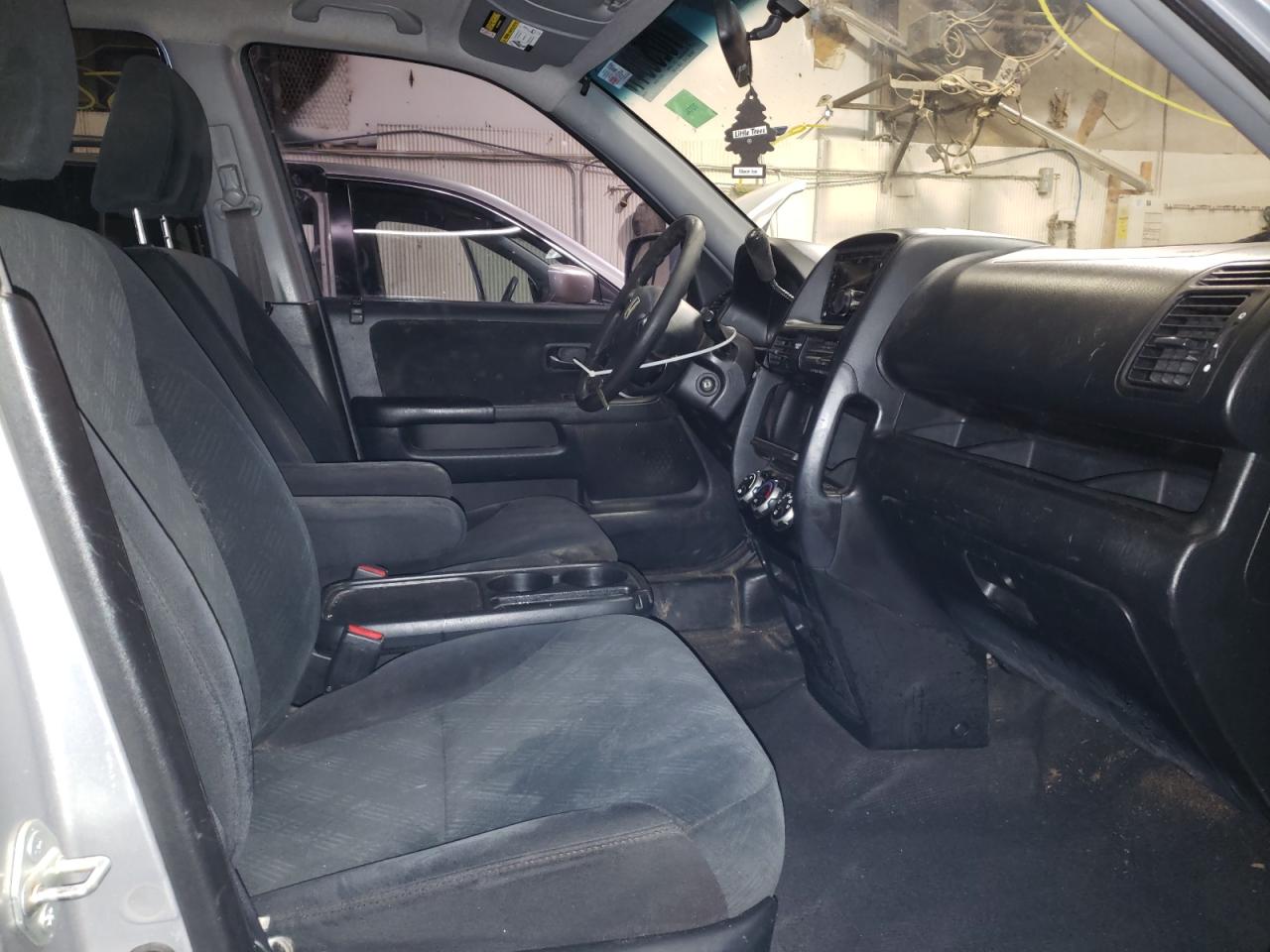 Photo 5 from auction – 2005 HONDA CR-V EX with VIN JHLRD78875C048358
