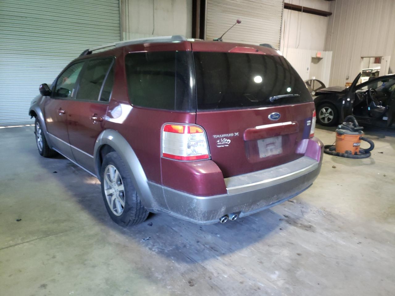 Photo 3 from auction – 2008 FORD TAURUS X S with VIN 1FMDK05W18GA32835