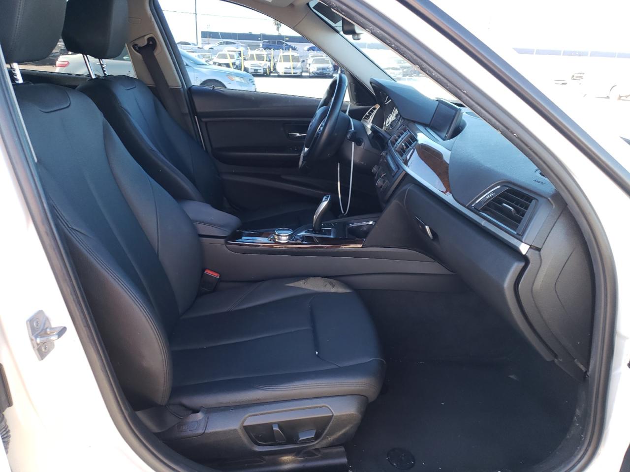 Photo 5 from auction – 2014 BMW 328 I SULE with VIN WBA3C1C52EK105133