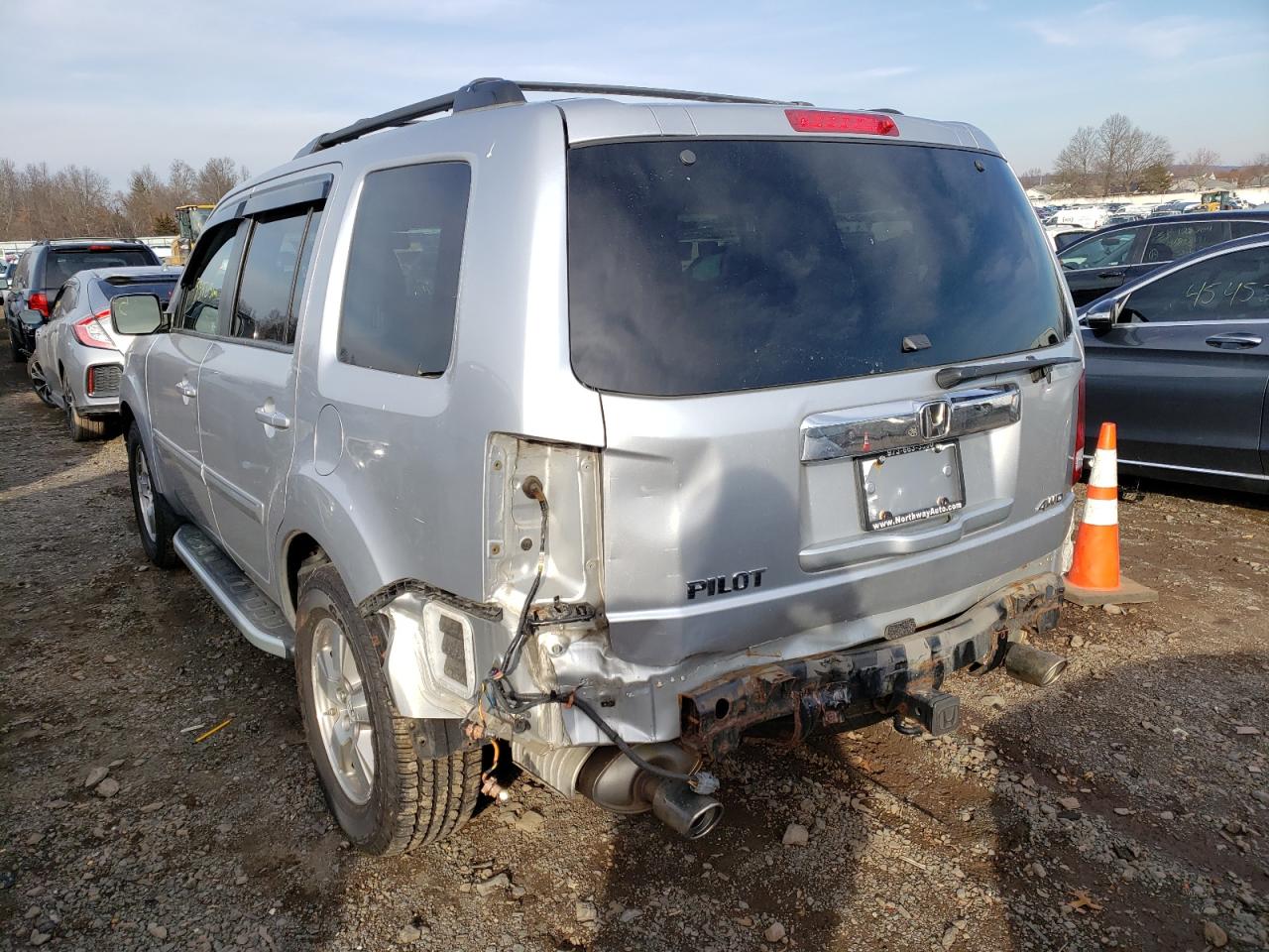 Photo 3 from auction – 2010 HONDA PILOT EXL with VIN 5FNYF4H56AB010737