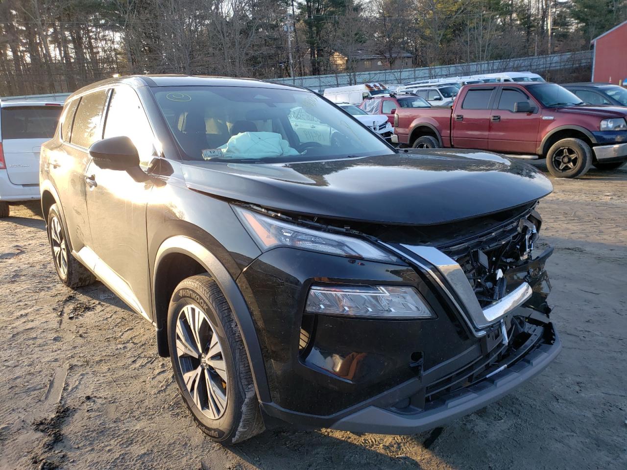 Photo 1 from auction – 2021 NISSAN ROGUE SV with VIN 5N1AT3BB2MC677627