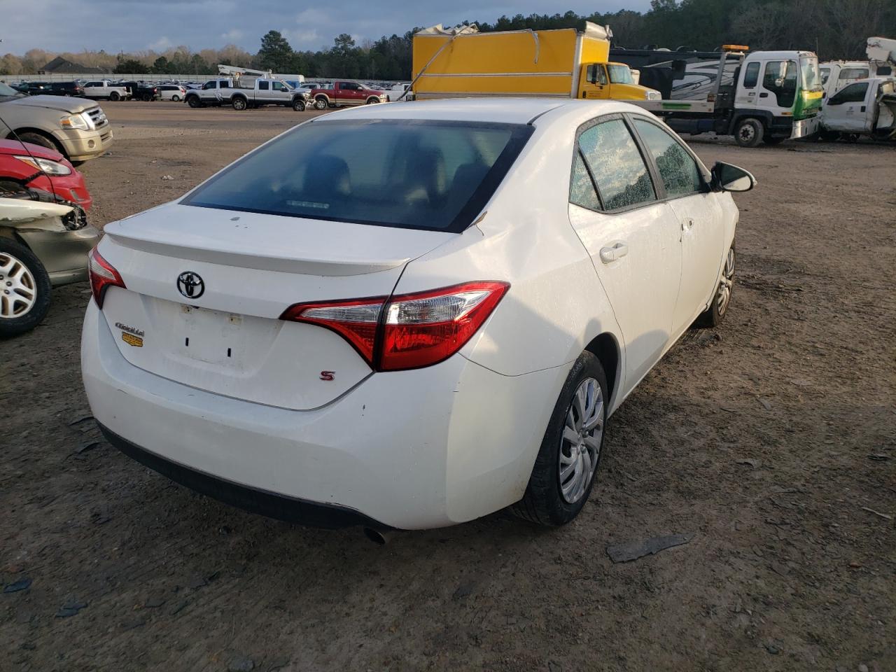 Photo 4 from auction – 2014 TOYOTA COROLLA L with VIN 5YFBURHE7EP166384