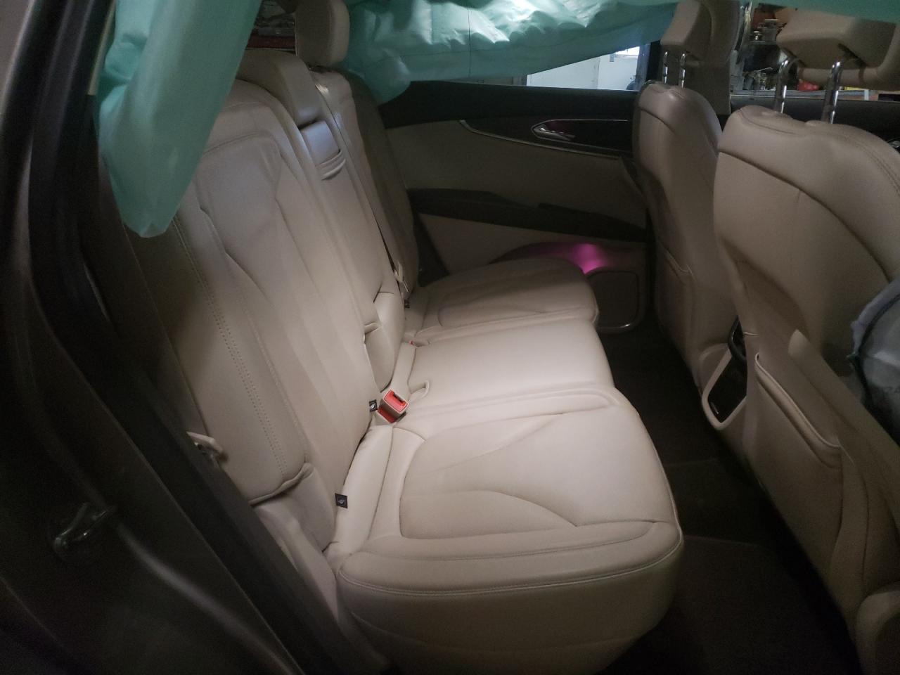 Photo 6 from auction – 2017 LINCOLN MKX RESERV with VIN 2LMPJ8LR6HBL13097