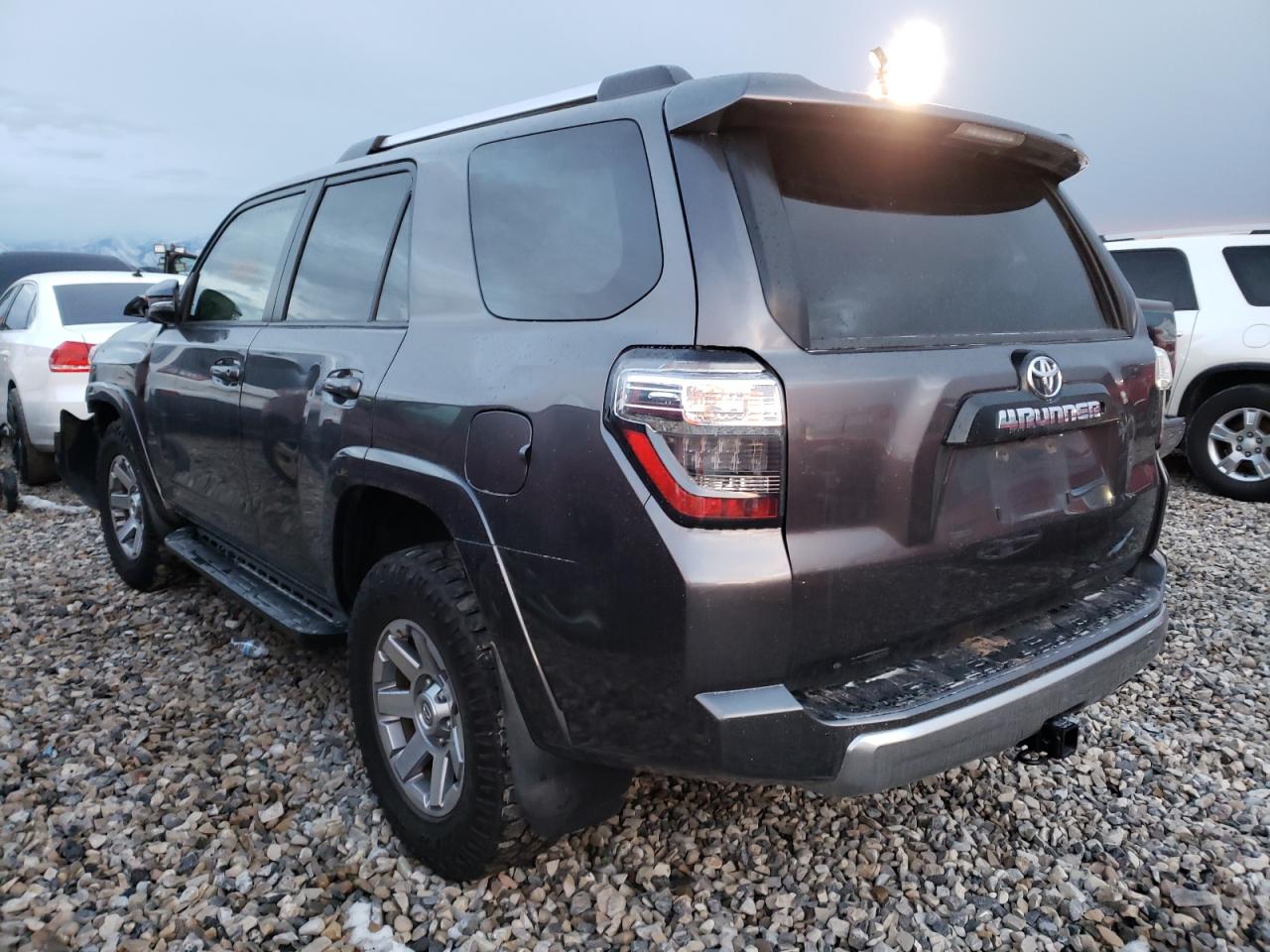 Photo 3 from auction – 2014 TOYOTA 4RUNNER SR with VIN JTEBU5JR3E5197825