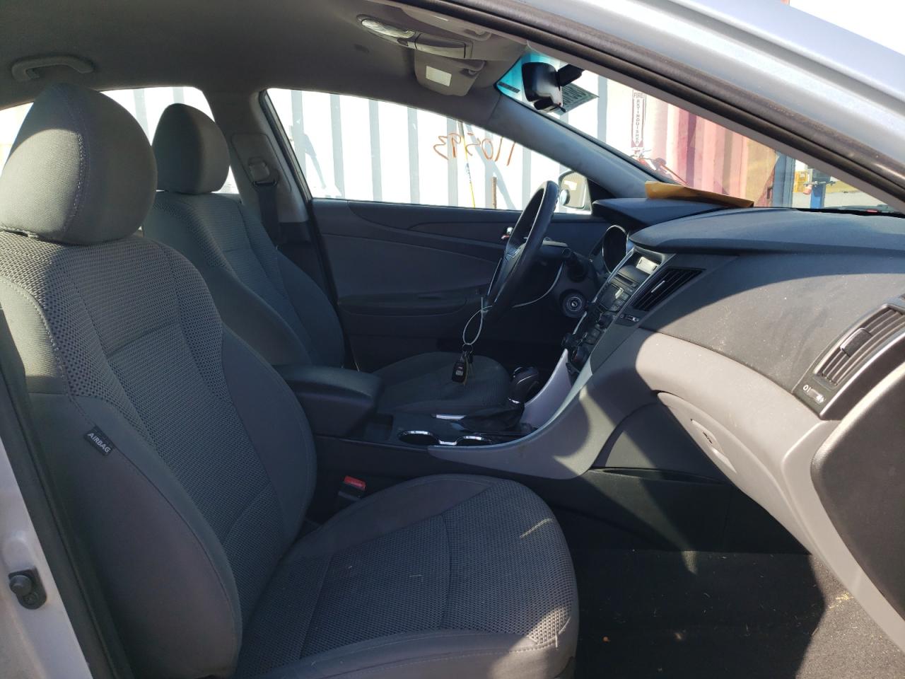 Photo 5 from auction – 2012 HYUNDAI SONATA GLS with VIN 5NPEB4AC8CH419575