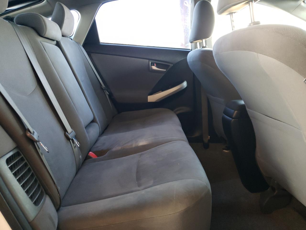 Photo 6 from auction – 2013 TOYOTA PRIUS with VIN JTDKN3DU8D1629451