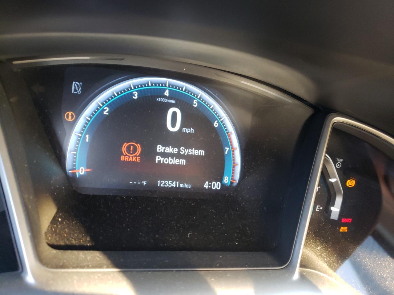 Photo 8 from auction – 2016 HONDA CIVIC EX with VIN 19XFC2F74GE233625