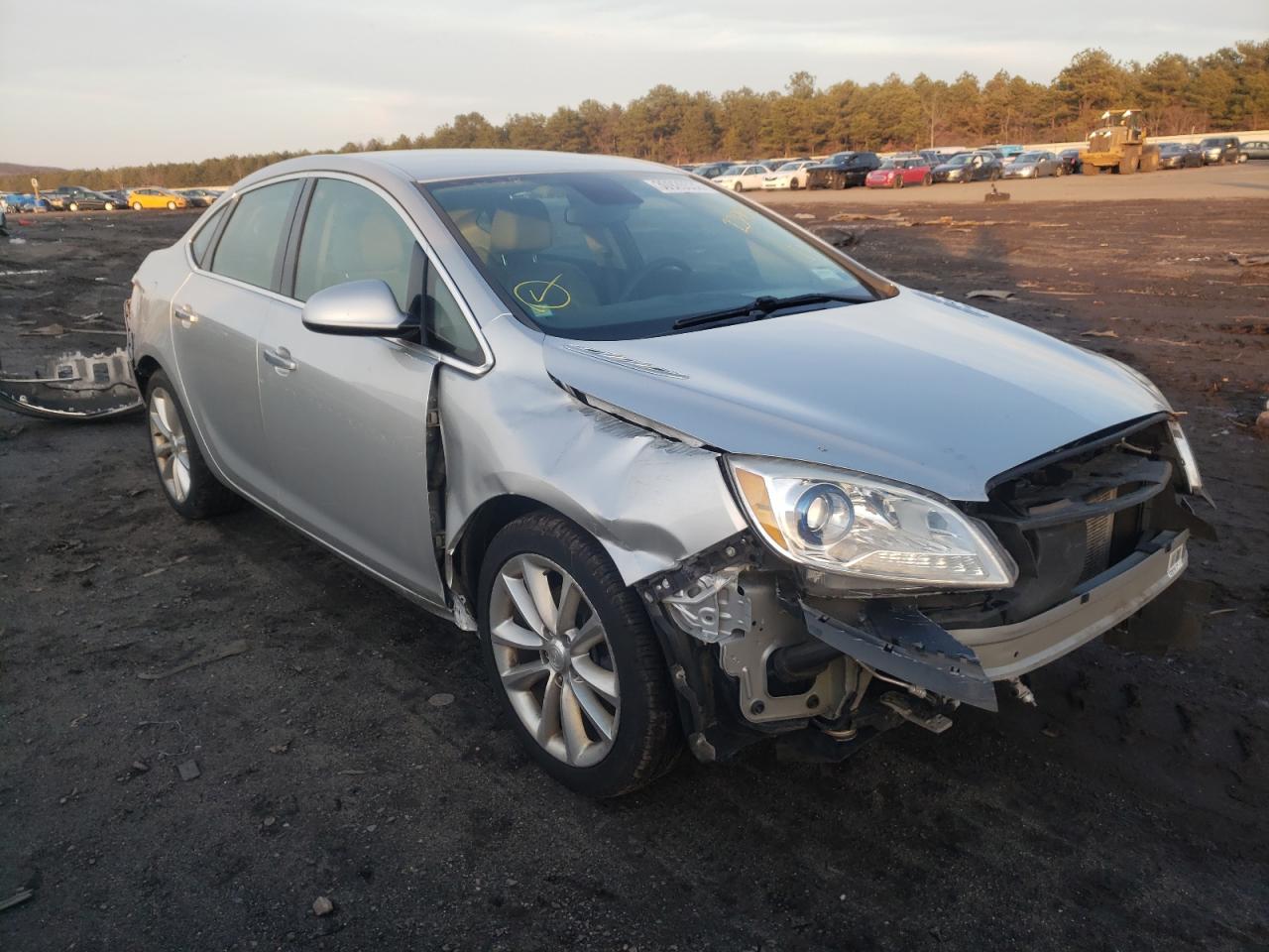 BUICK VERANO 2014 with VIN 1G4PP5SK6E4239781 - Photo from auction