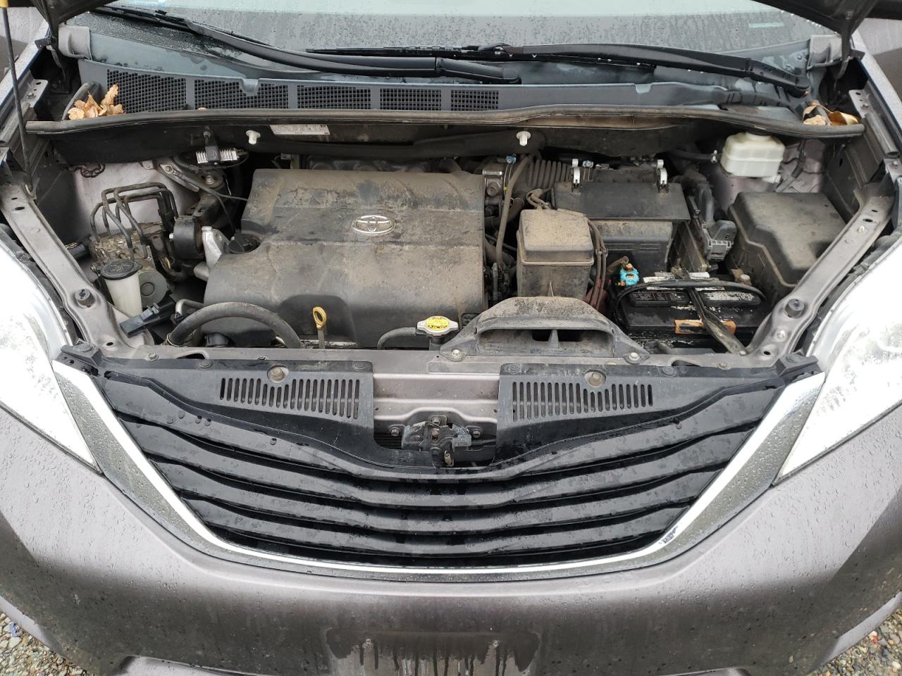 Photo 7 from auction – 2013 TOYOTA SIENNA LE with VIN 5TDKK3DCXDS308613