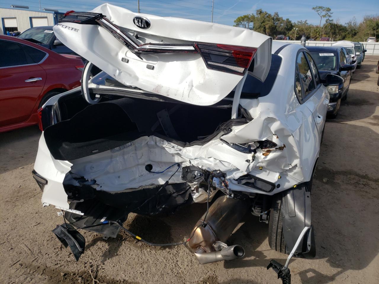 Photo 9 from auction – 2021 KIA FORTE FE with VIN 3KPF24AD6ME312348