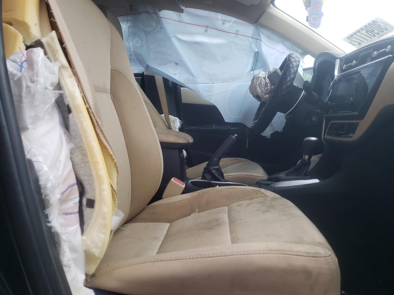 Photo 5 from auction – 2018 TOYOTA COROLLA L with VIN 5YFBURHEXJP822880