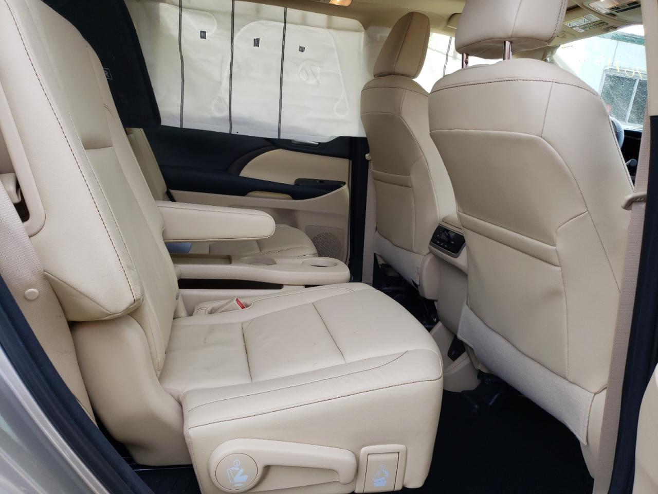 Photo 6 from auction – 2014 TOYOTA HIGHLANDER with VIN 5TDJKRFH7ES011131
