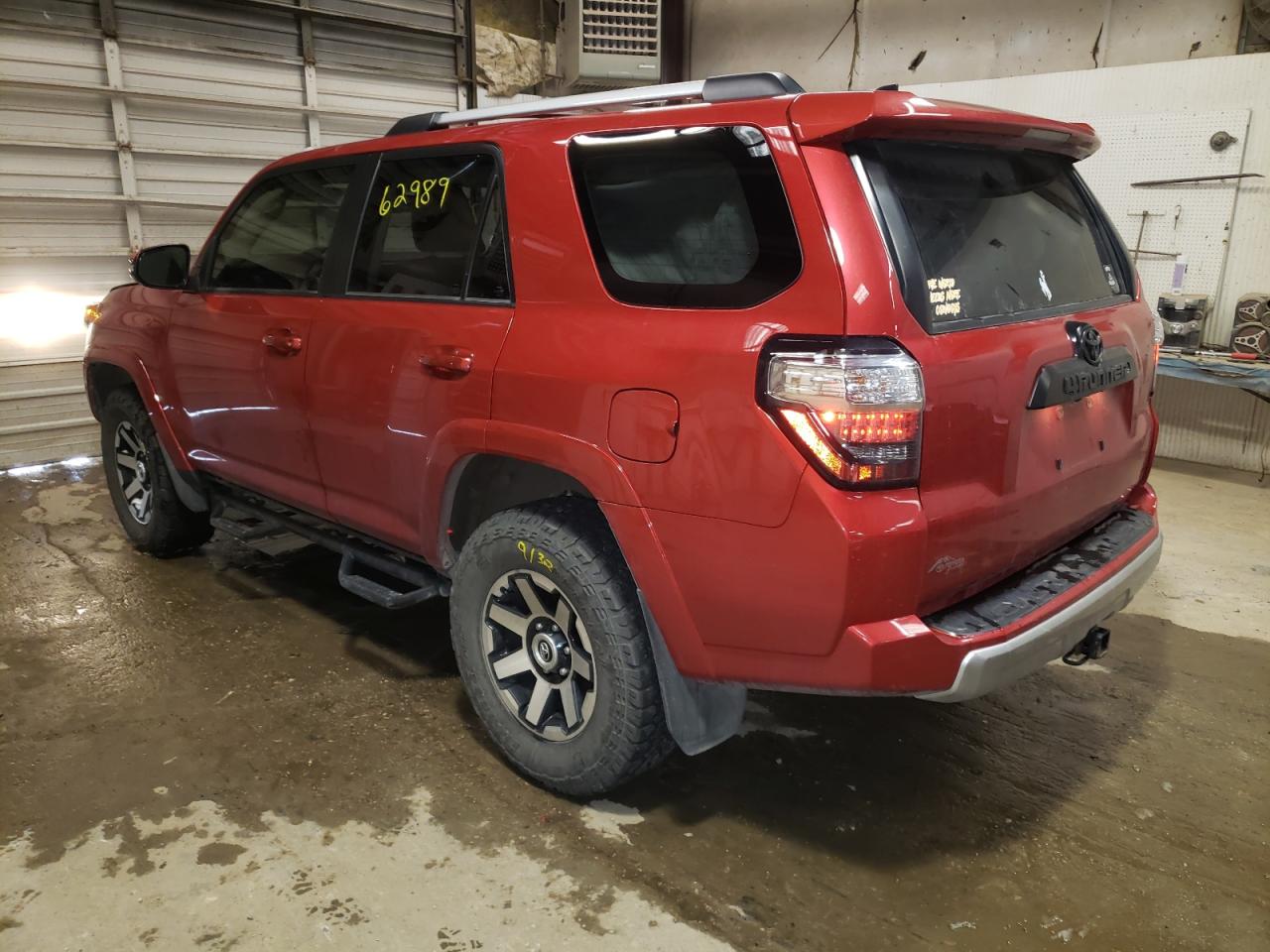 Photo 3 from auction – 2018 TOYOTA 4RUNNER SR with VIN JTEBU5JR1J5546104