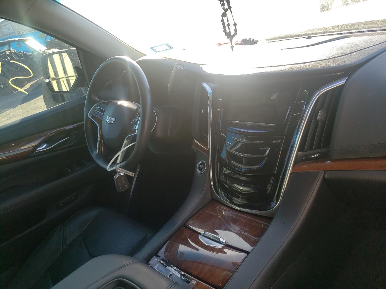 Photo 9 from auction – 2015 CADILLAC ESCALADE with VIN 1GYS3LKJ2FR748111