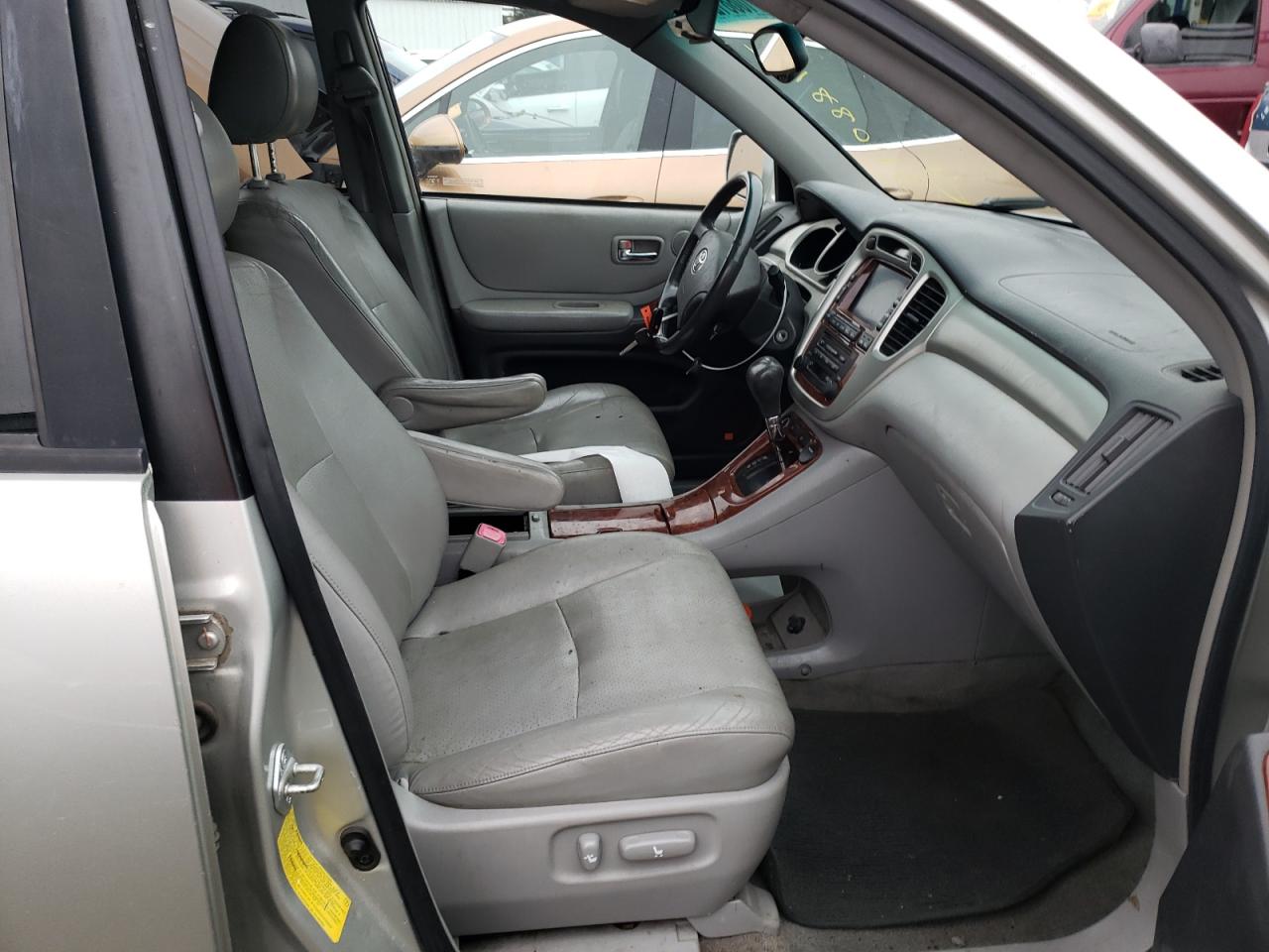 Photo 5 from auction – 2006 TOYOTA HIGHLANDER with VIN JTEEW21A060029977