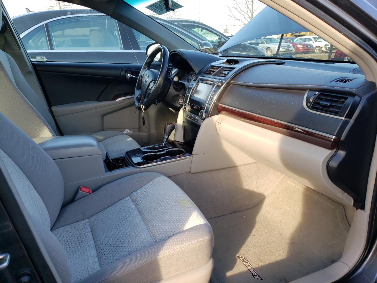 Photo 5 from auction – 2014 TOYOTA CAMRY L with VIN 4T4BF1FK4ER381097
