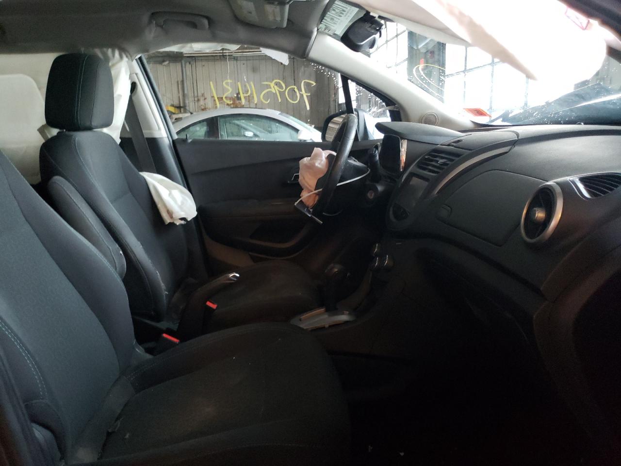 Zdjęcie 5 z aukcji – 2016 CHEVROLET TRAX LS z VIN 3GNCJNSB5GL139888