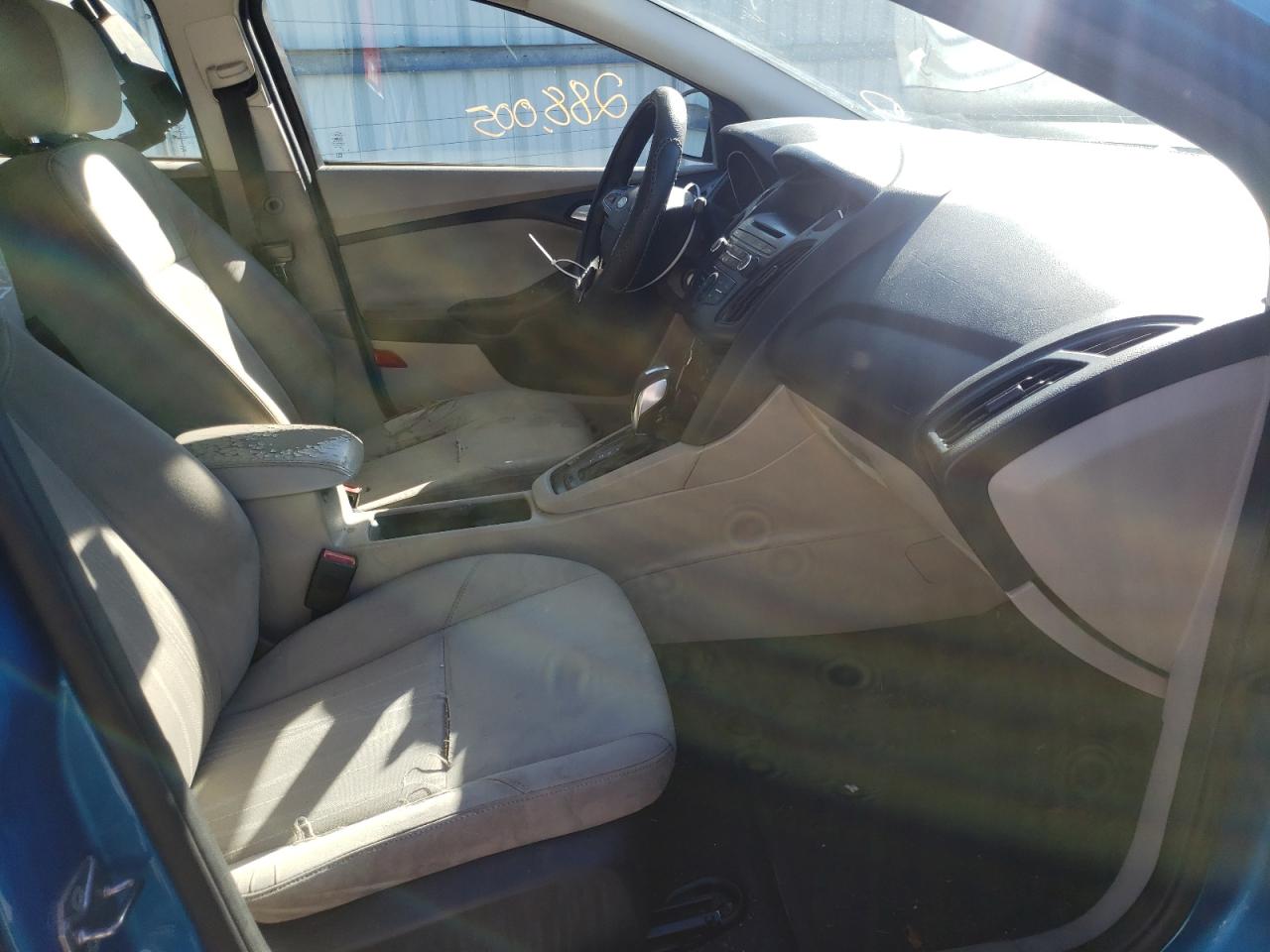 Photo 5 from auction – 2015 FORD FOCUS SE with VIN 1FADP3F26FL252386