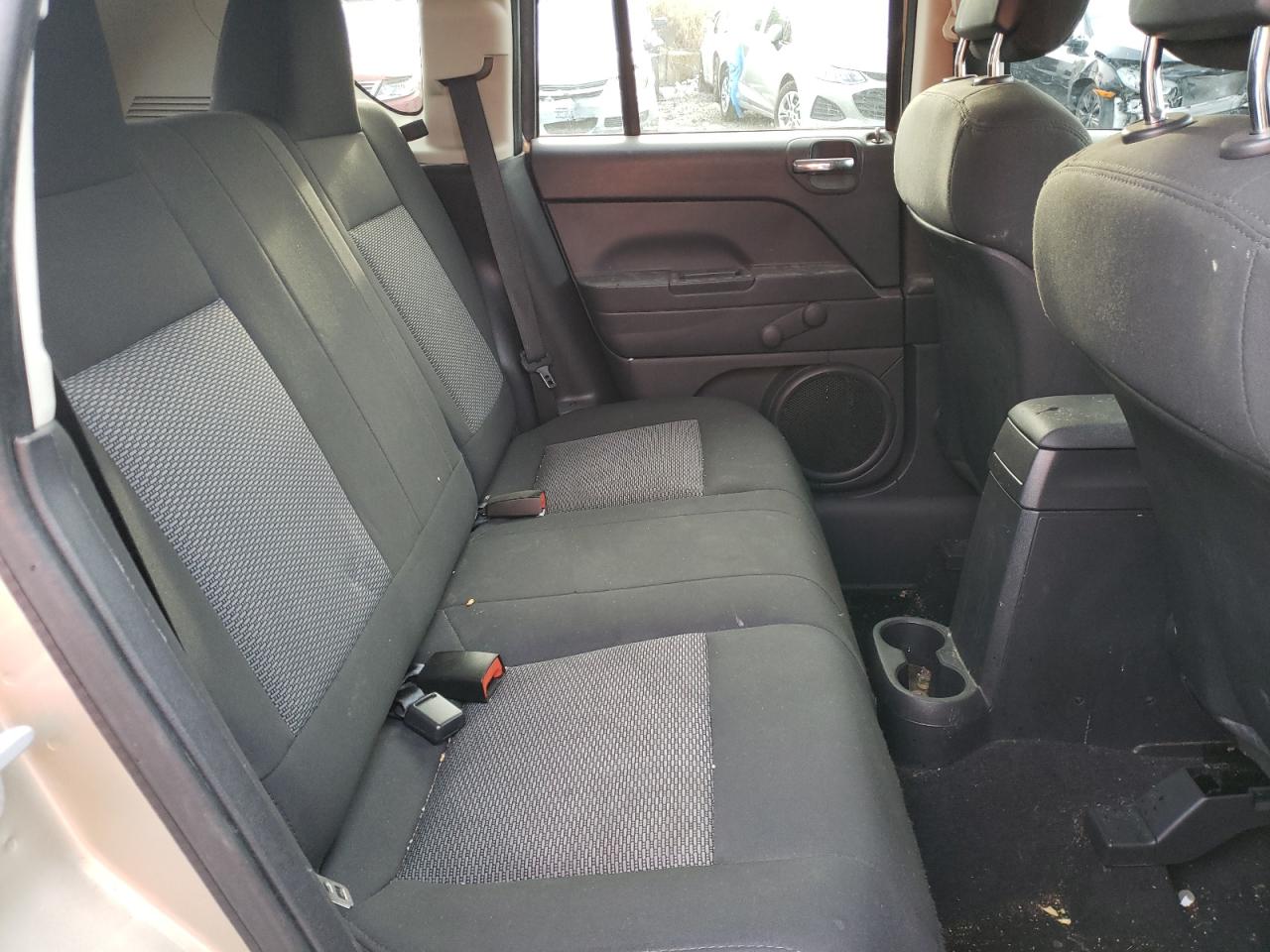 Photo 6 from auction – 2010 JEEP COMPASS SP with VIN 1J4NF1FBXAD640613