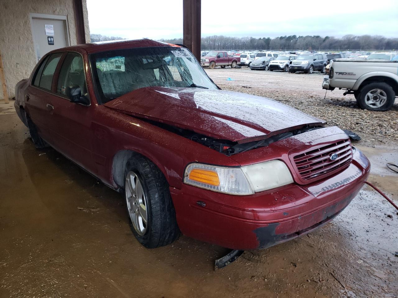 FORD CROWN VICT 2003 z numerem VIN 2FAFP74W53X182268 - Zdjęcie z aukcji