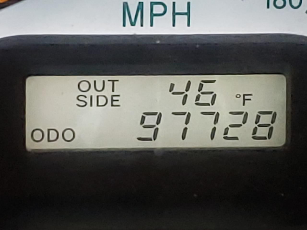 Photo 8 from auction – 2003 TOYOTA COROLLA CE with VIN 2T1BR32E63C064210